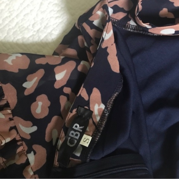 CBR Ruffle Women’s Long sleeve Cutout Back Drawstring V-neck Dress Size Small - Picture 6 of 6